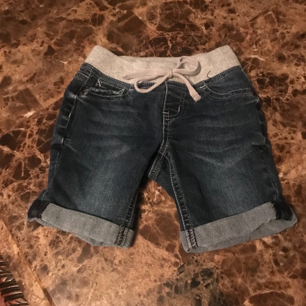 Justice denim shorts size 6R